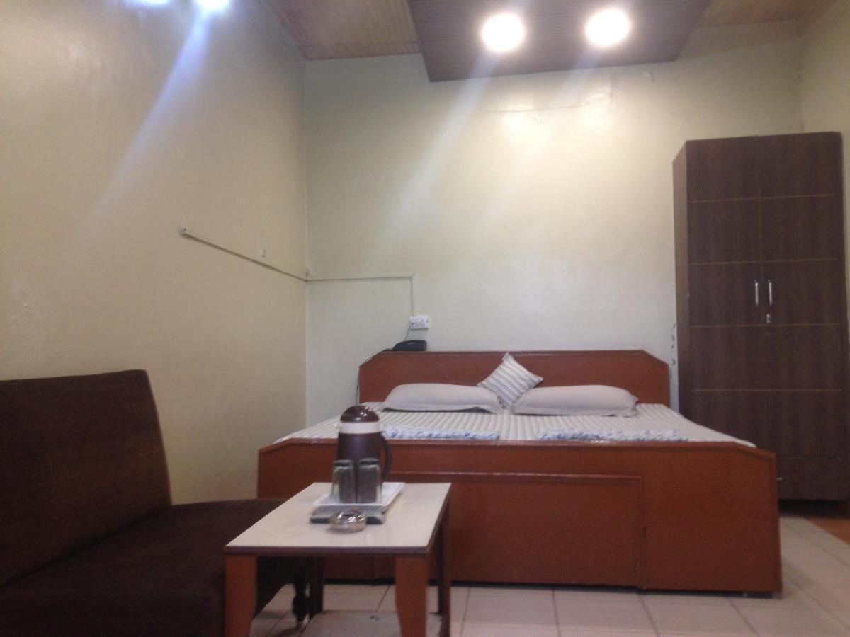 Hotel Palace Amritsar Dış mekan fotoğraf