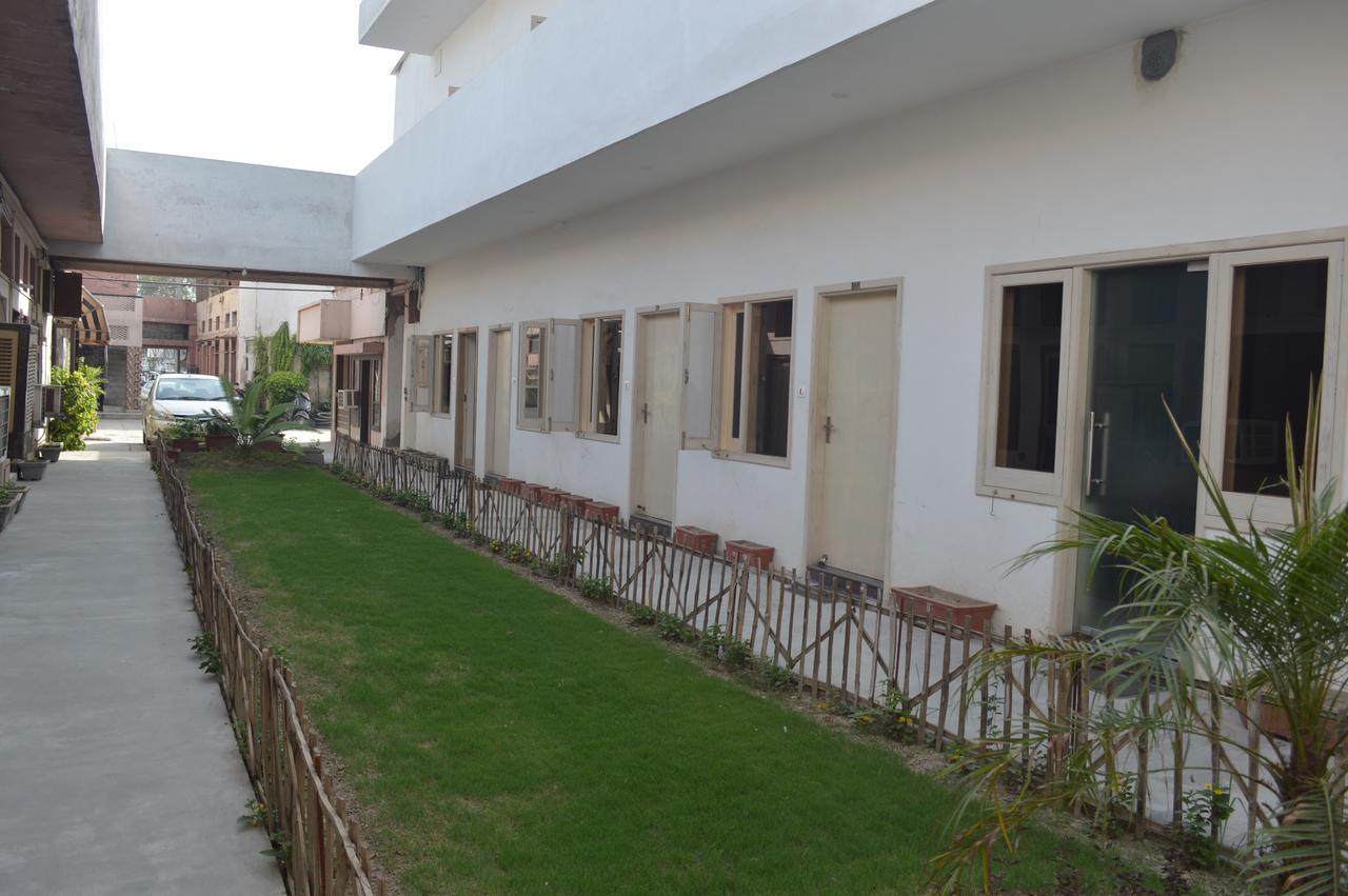 Hotel Palace Amritsar Dış mekan fotoğraf